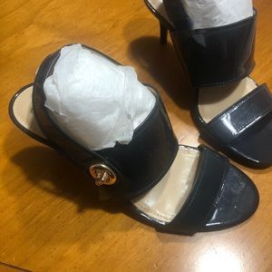 Size 5.5 New Coach dark  Gray small Heels